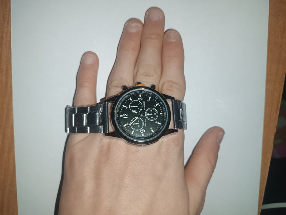 Часы наручные...