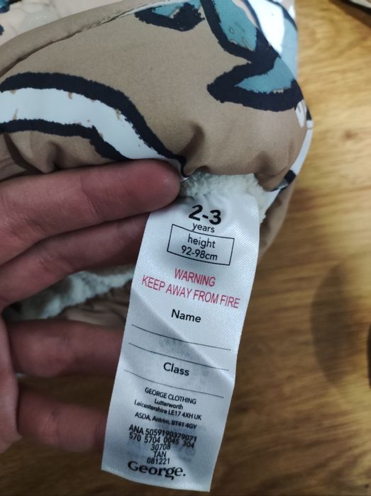 Детская зимняя куртка. Bolalar qishki qalpoqli ko'ylagi