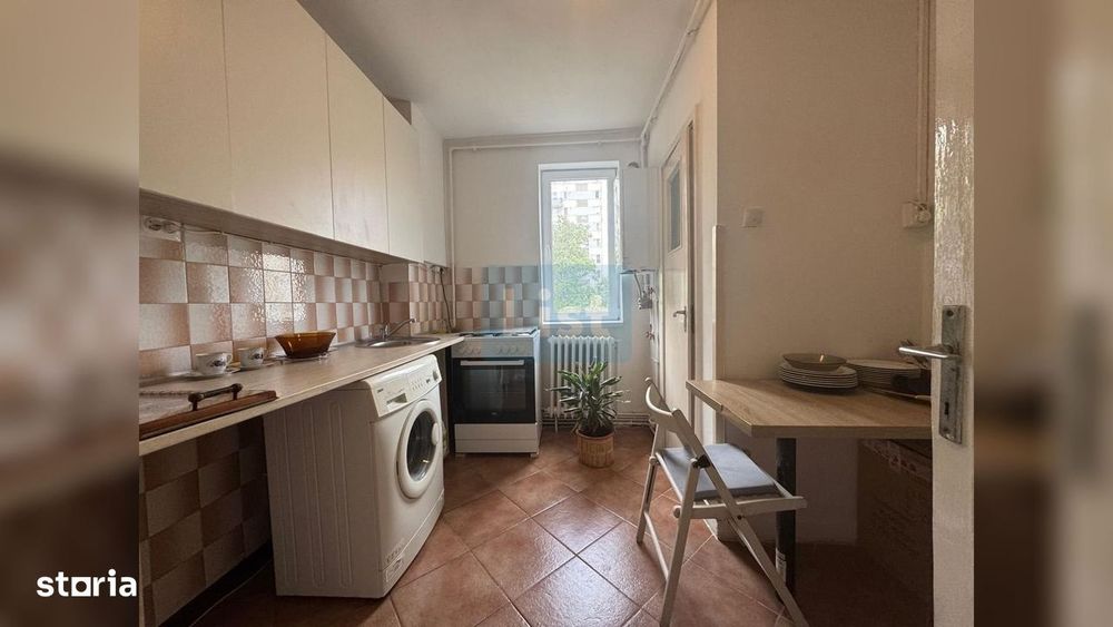 COMISION 0%Apartament 2camere,etajul 1/4,balcon 5mp, zona HOTEL ROYAL
