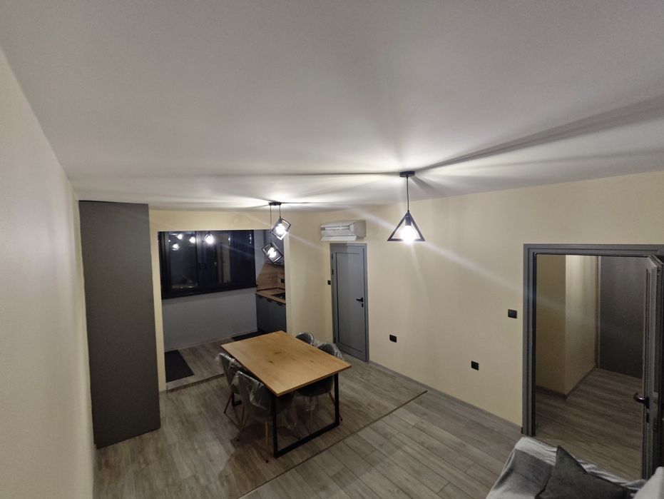 Заменям апартамент обзаведен