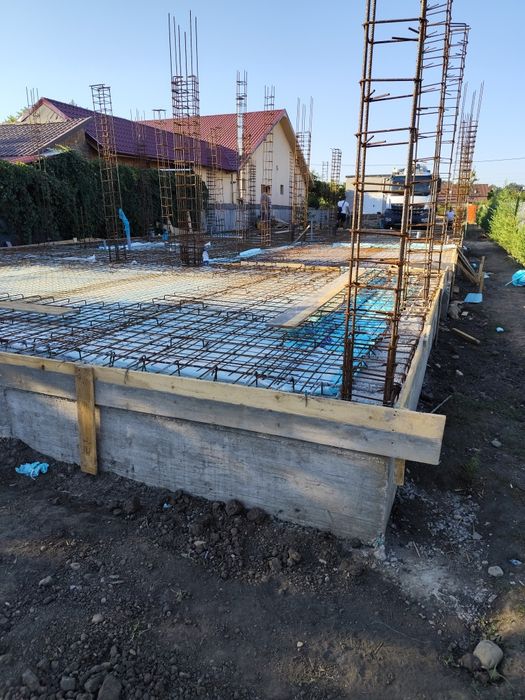 Constructor.Zugrav/zidar/Echipa de meseriasi in constructii