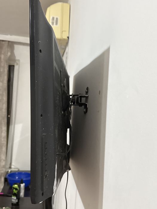 Телевизор Elenberg