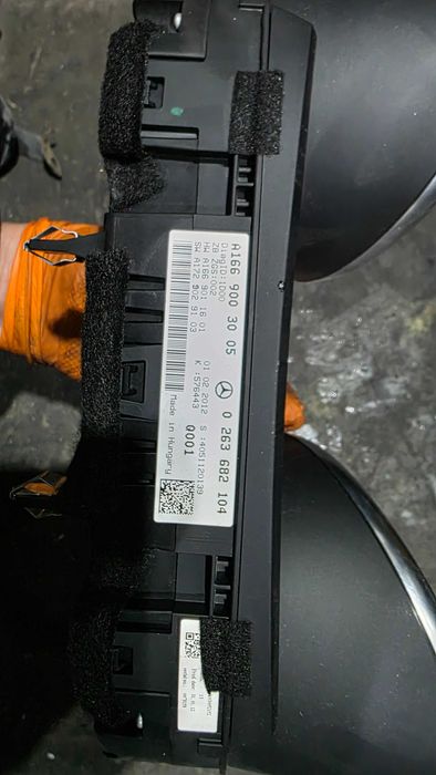 ceasuri bord Europa Mercedes A1669003005 ML W166 GLE ML350 ML250