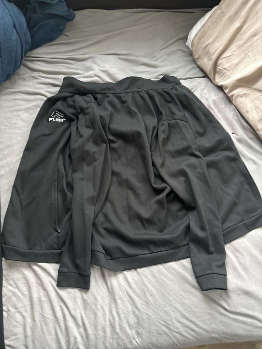 Flair мъжки екип чисто нов