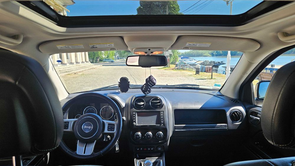 Vanzare autoturism Jeep Compass 2012