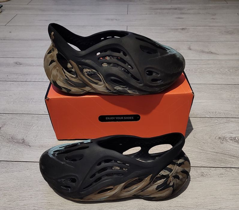 Adidas spuma 43-44