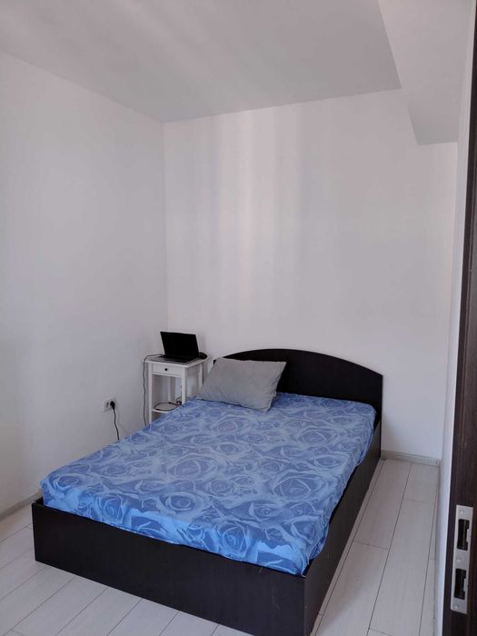 inchiriez apartament 44 mp