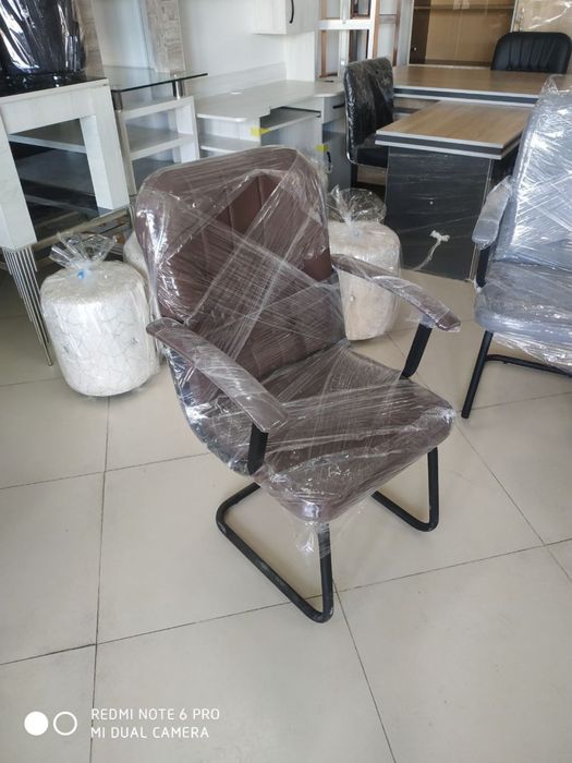 Ofis ochun ustol va stul sotiladi