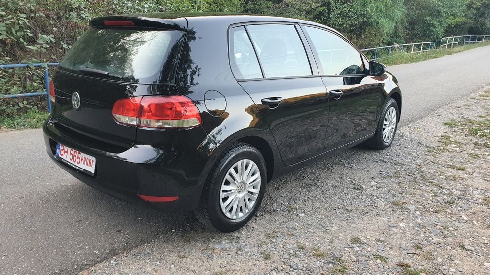 VOLKSWAGEN Golf 2010 — imagine 4