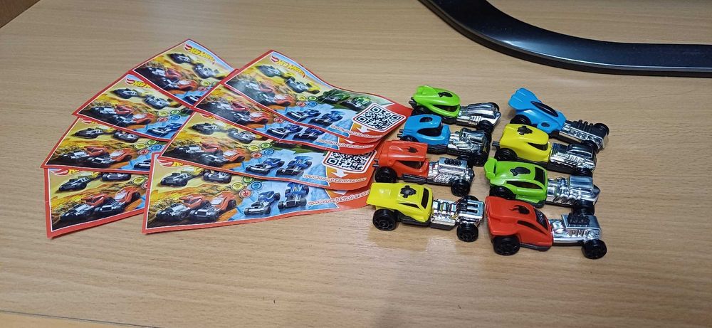 Продам игрушки из киндер сюрприза(серию)