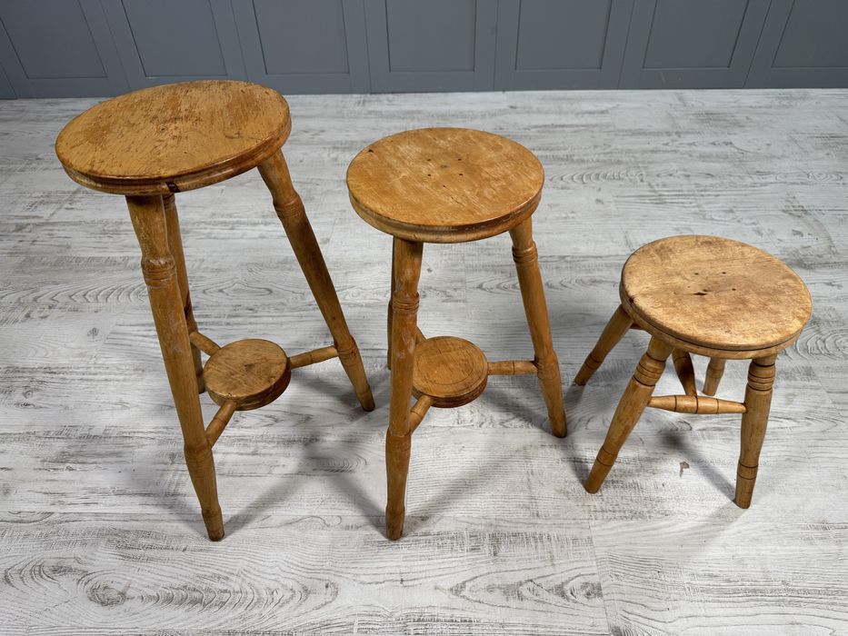 Комплект винтидж табуретки ръчна изработка Р256