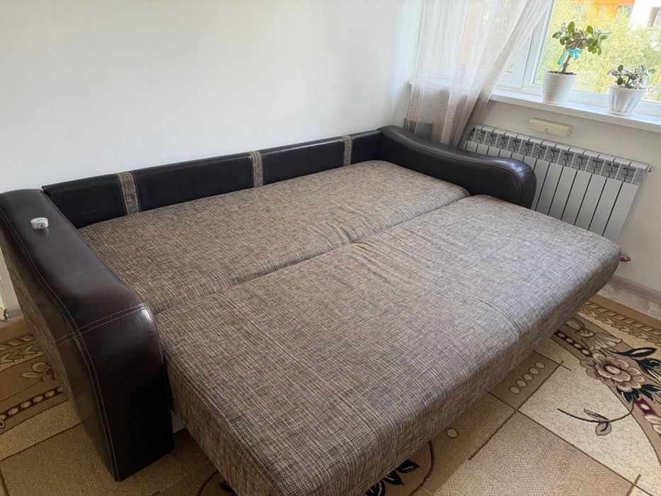 Продам диван срочно