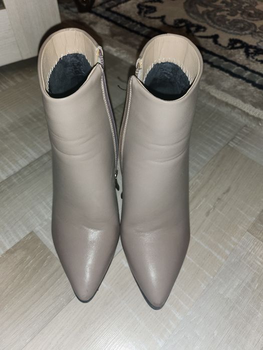 Демисезонные полусапожки