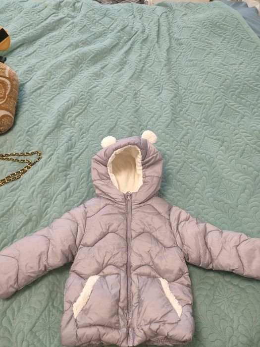 Продам детские куртки и комбинезоны