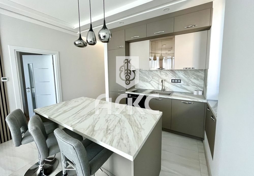 Тристаен обзаведен апартамент в кв. Кръстова вада