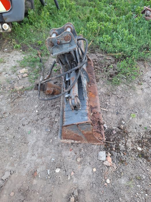 Cupă de taluz înclinabilă