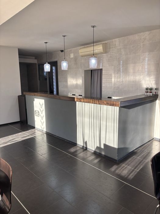 Inchiriez spatiu comercial 80 mp
