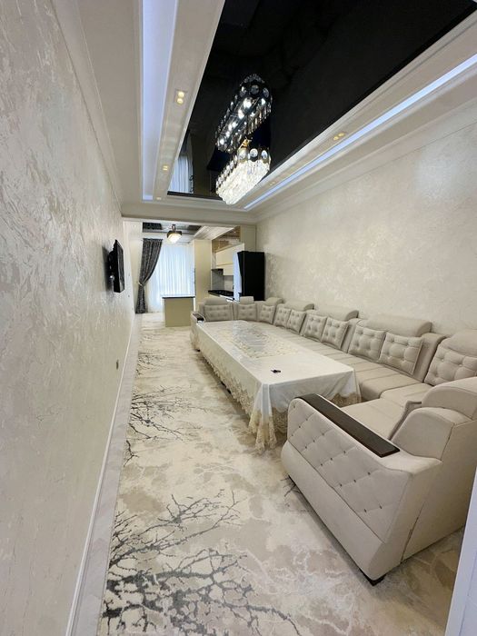 Yakkasaroy, Aeroport Most