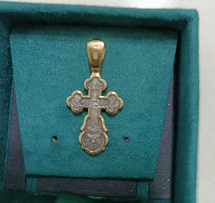 Позолоченный крестик кулон.Эксклюзивный.