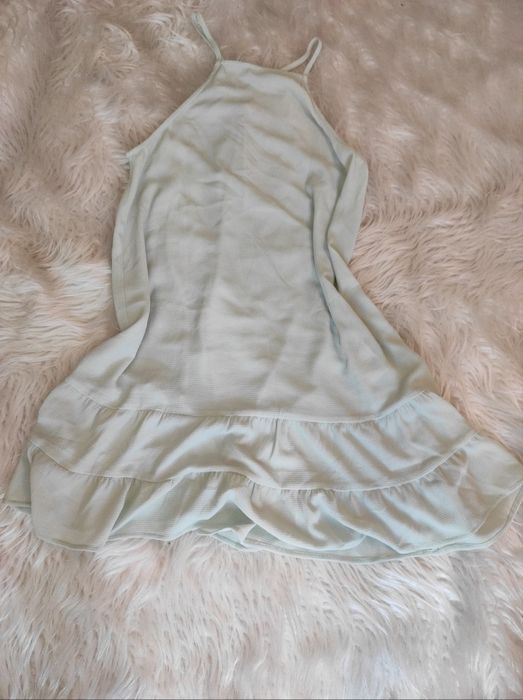 Рокля в светлозелен цвят