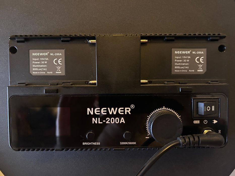 Lampa LED Neewer NL-200A + Stativ Manfrotto 1004BAC