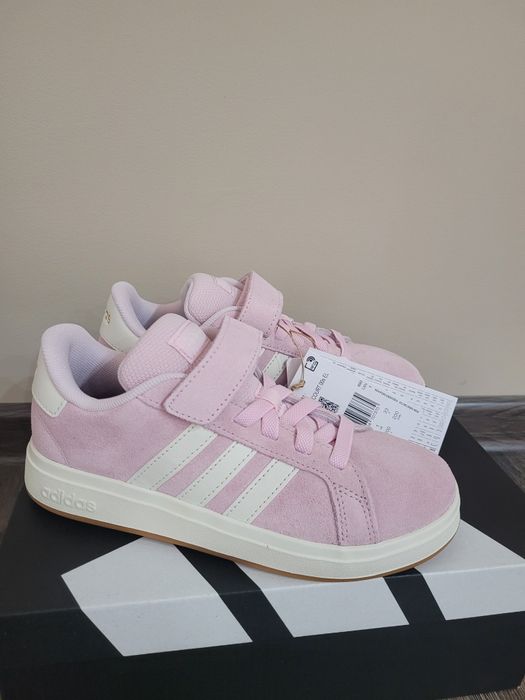 Нови сникърси adidas