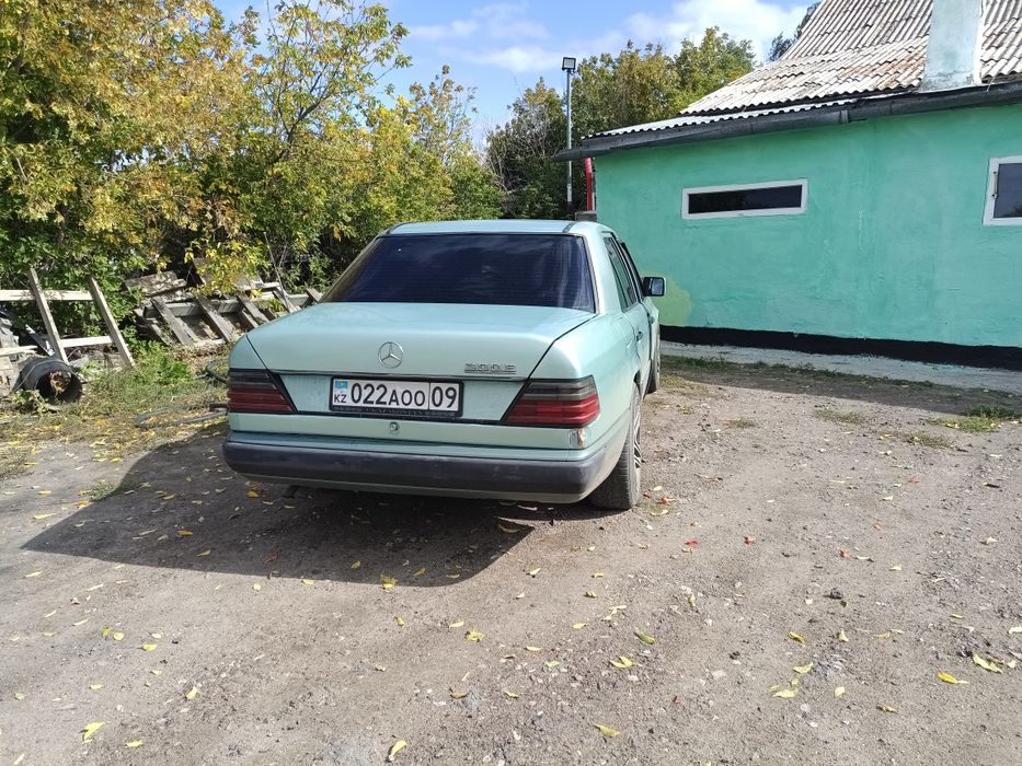 Мерседес 124 Е300