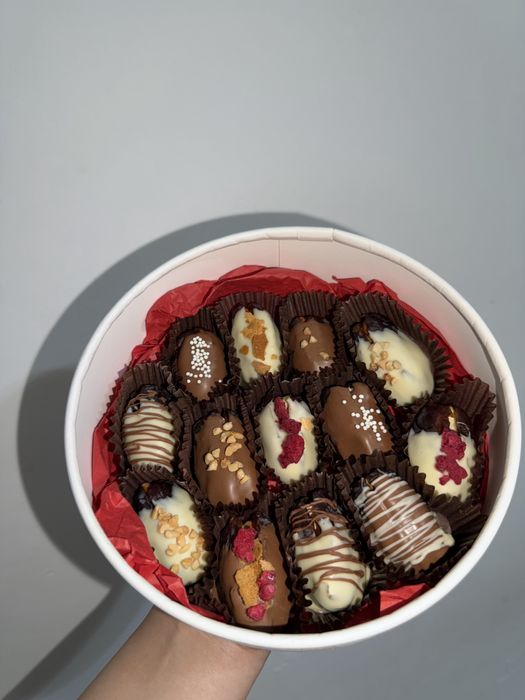 Финики в шоколаде 13 штук