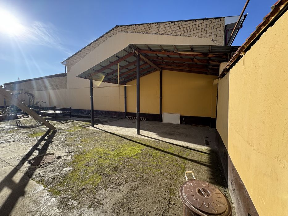 Намунали уй 6+6 сотих, Рохат круги ва Гольф клуби енида, фасад 20х30м