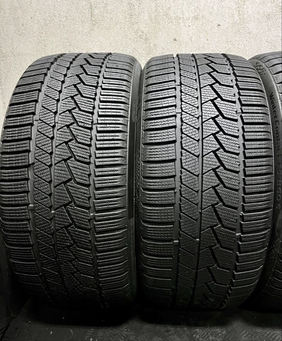 275/35/21 CONTINENTAL 24-25г., като Нови!