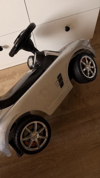 Машинка для малышей