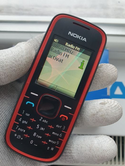 Nokia 5030 Express Music Cu Radio!