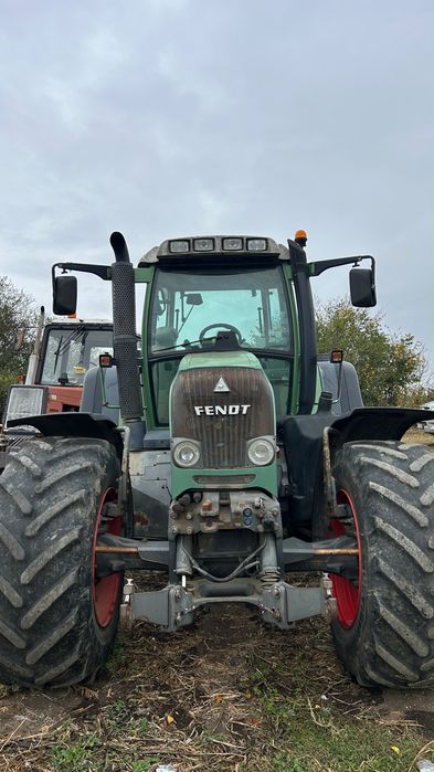 Продава се голям трактор - Fendt 818 vario
