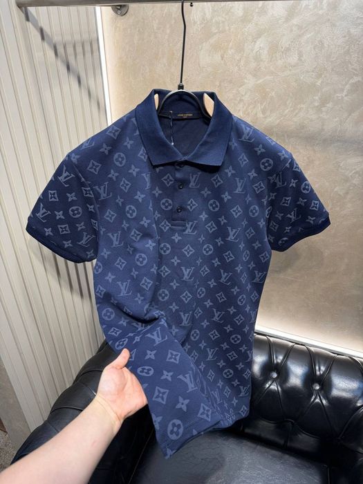 Мъжки тениски с яка различни модели