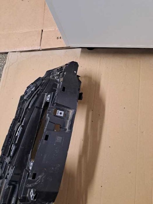 Grila activa Bmw seria 5 G60 G61 , o ureche de prindere rupta