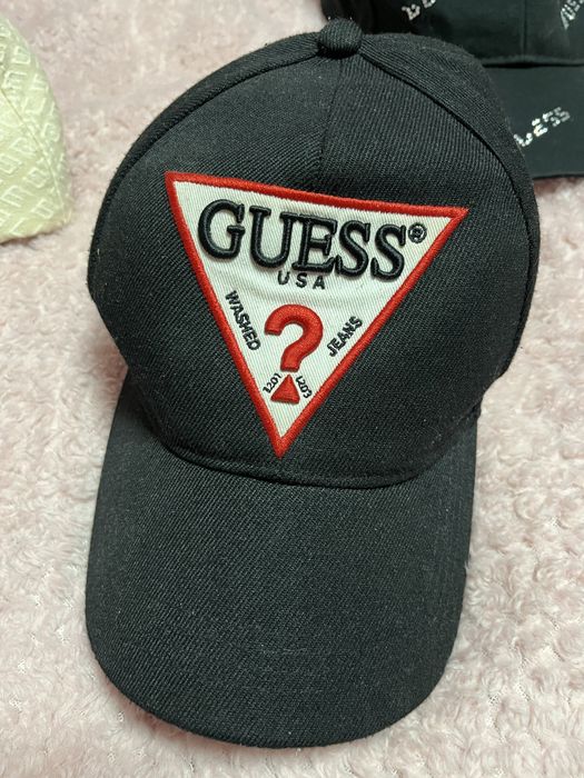 Шапки с козирка Guess,Dsquared