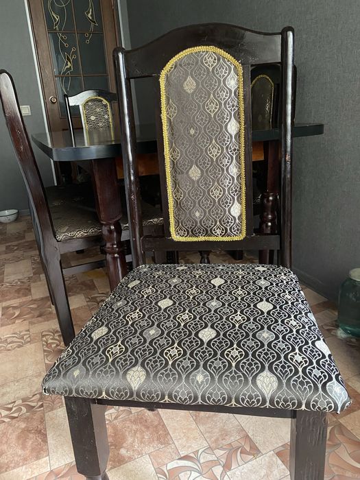 Продам стол со стульями