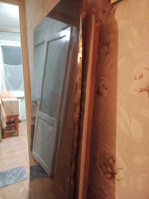 Отдам мебель на дрова срочно