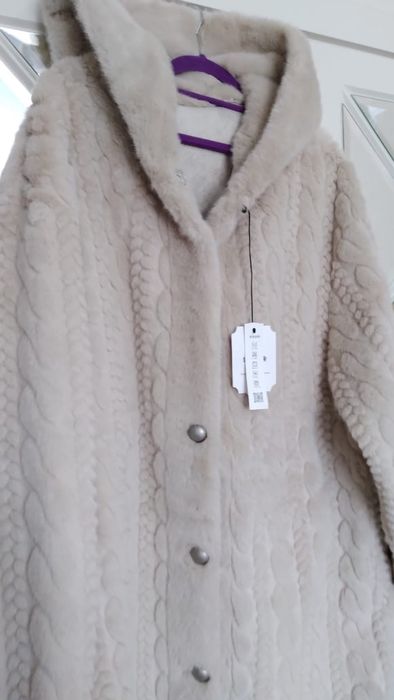 Продам пальто женское