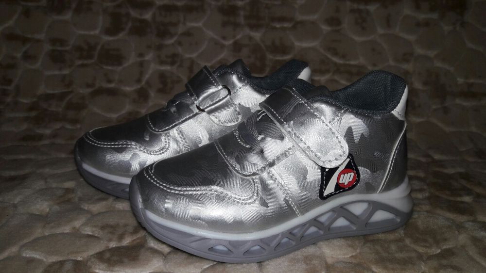 Детские кросовки 28 размера