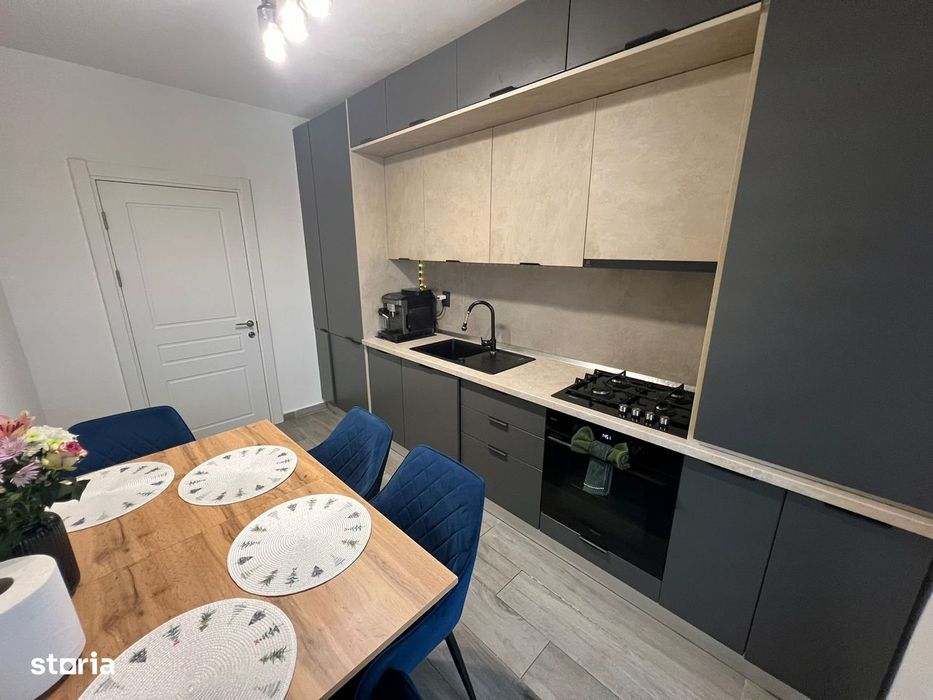 Direct proprietar-Vând apartament 3 camere, complet mobilat și dotat.