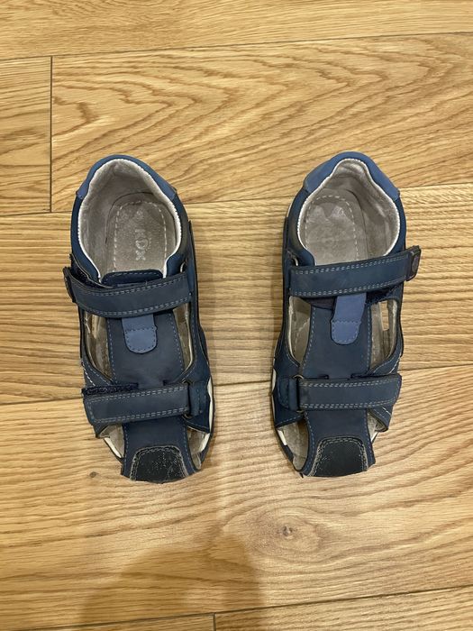 Продам сандали детские