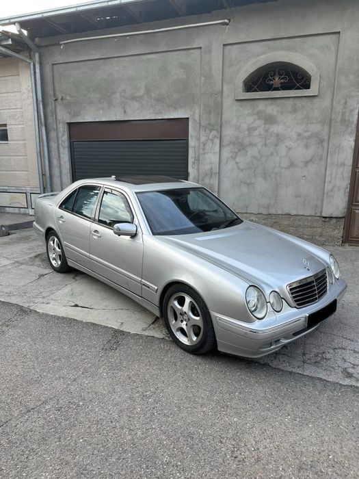 Mrecedes Benz W210 E320 avangard