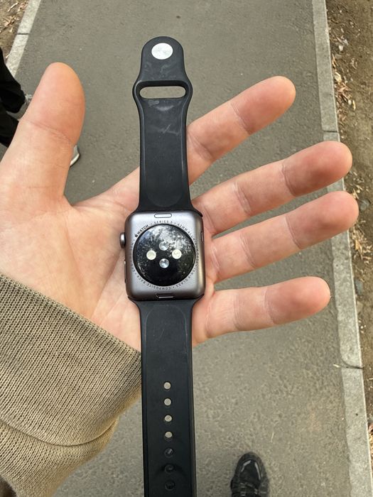 Часы Apple watch 3