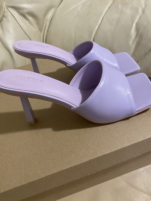 Дамски чехли на ток