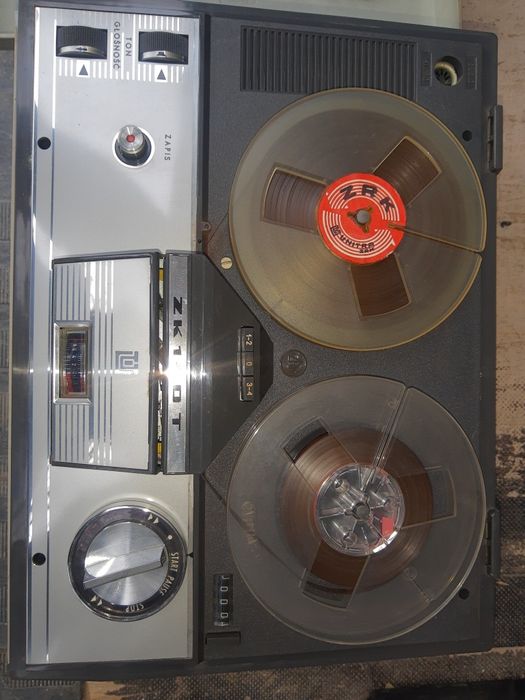 Магнетофон Унитра нов