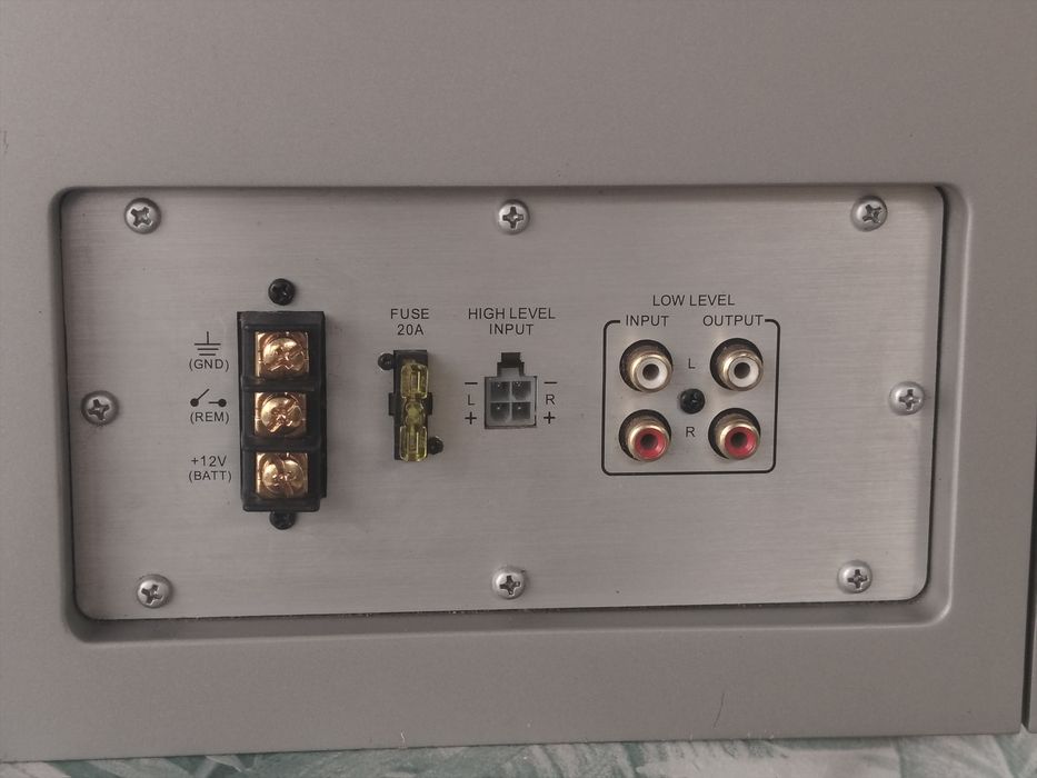 Subwoofer activ auto Mac Audio MAC Compact 220 – Funcțional