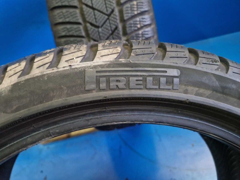 2 Pirelli R18 225/40
зимни гуми DOT2817