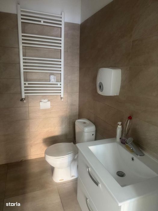 Hlincea , spatiu 115 mp , parcare proprie