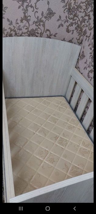 Bolalar mebeli sotiladi.